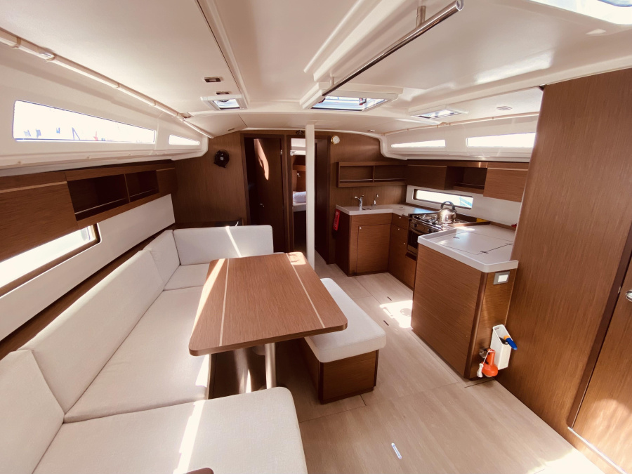 Interior image - 1