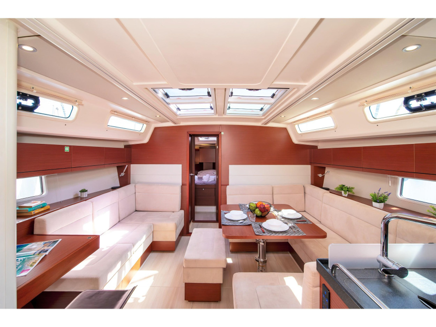 Interior image - 2