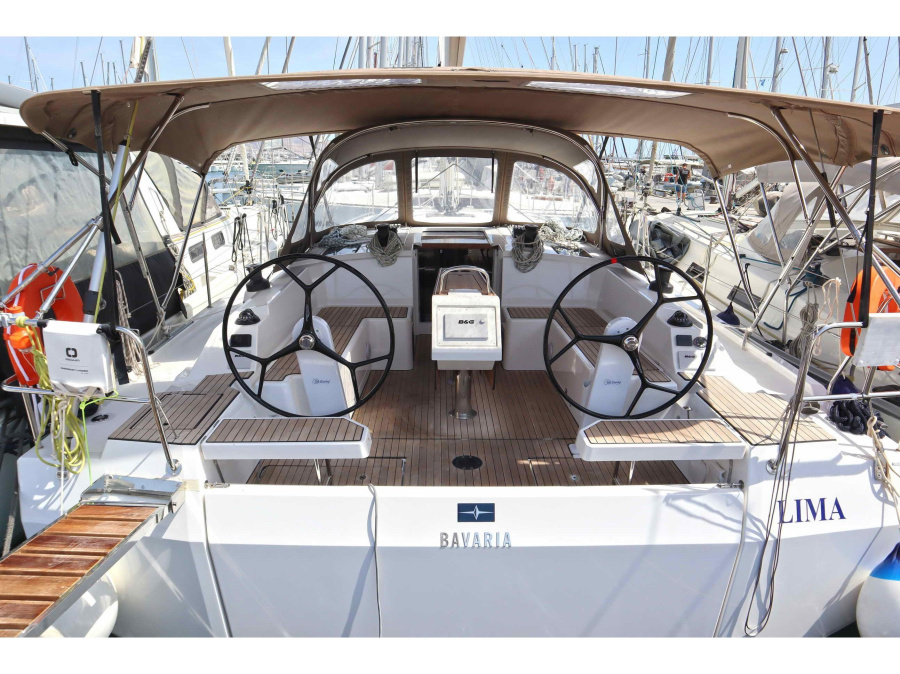 Photo #1 - Bavaria C42 (Lima) en Alimos Marina - 25143