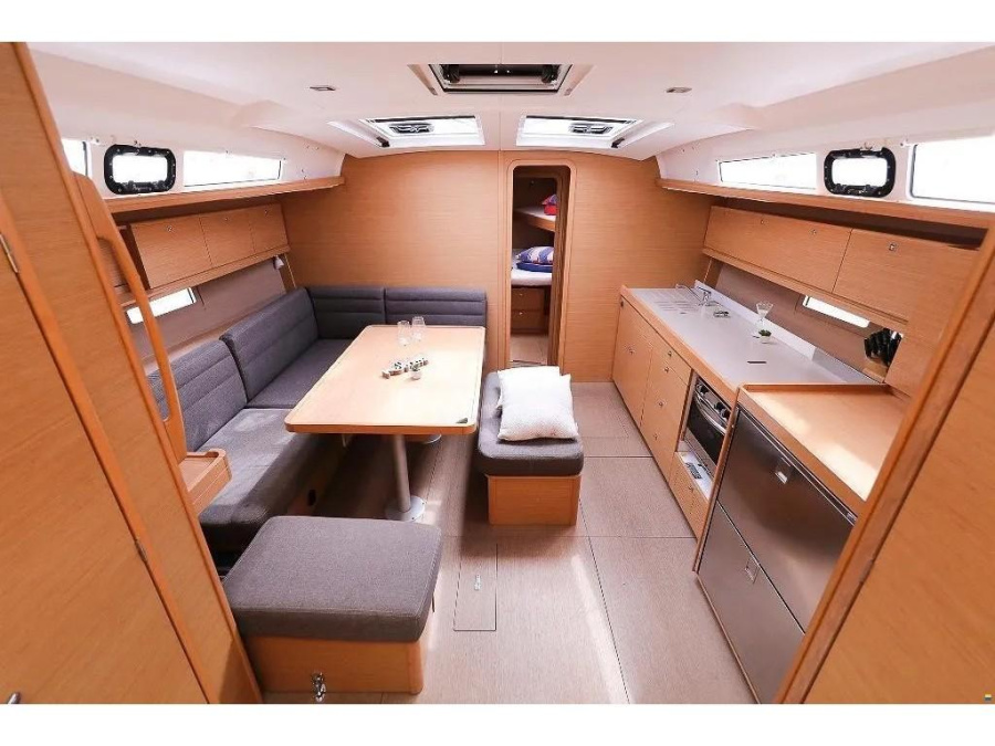 Interior image - 1