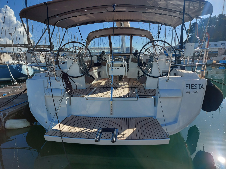 Photo #1 - Sun Odyssey 519 -  5 cabs (FIESTA) en Alimos Marina - 18774
