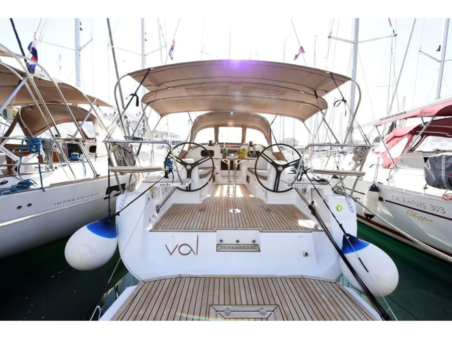 Photo #1 - Elan Impression 40 (Val) in Olive Island Marina - 65185