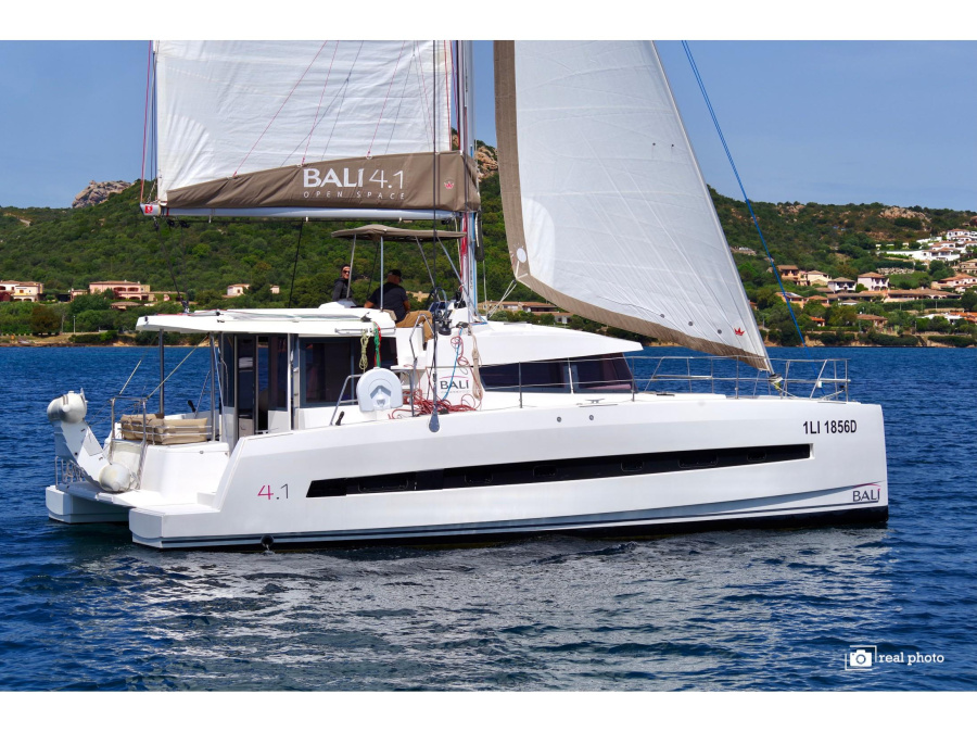 Photo #1 - Bali 4.1 (Alba - Water maker, Solar Panel) en  - 14193