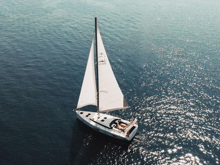 Photo #1 - Bavaria C45 Style (SANTA CRUZ) in Yacht Classic Hotel - 18347