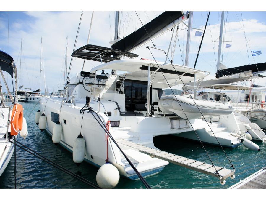 Photo #1 - Lagoon 42 (Full Moon) in Port of Lefkas - 18033