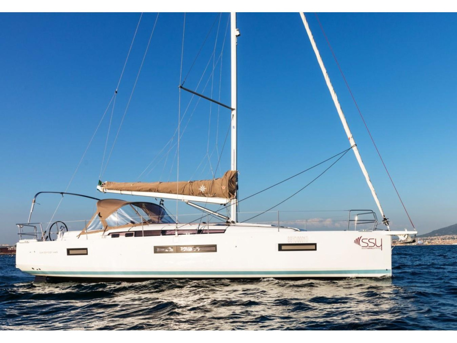 Photo #1 - Sun Odyssey 440 - owner version (SSY-01) in Marina di Nettuno - 24670
