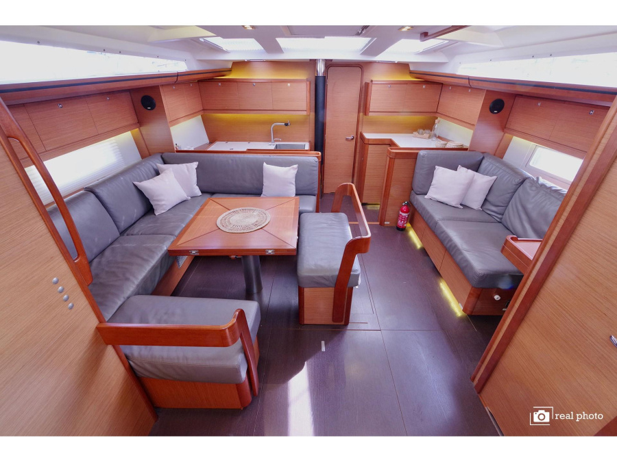 Interior image - 2