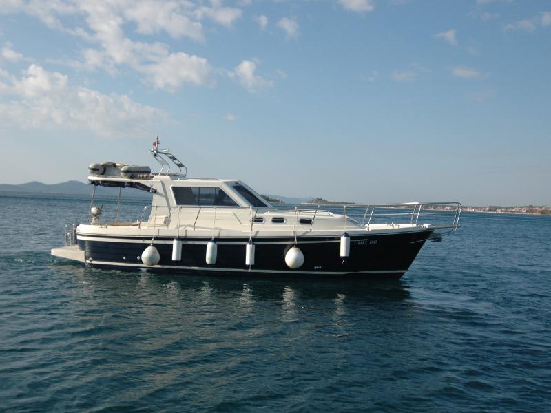 Main image - 0