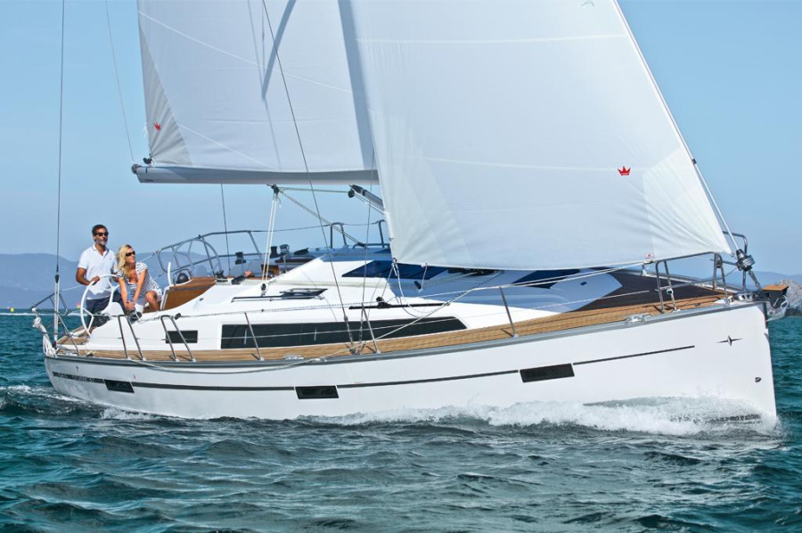 Photo #1 - Bavaria Cruiser 37 - 3 cab. (HAYDN) en Šibenik, Marina Zaton - 27775
