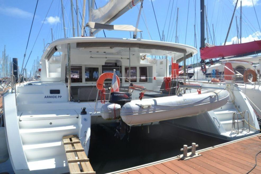 Photo #1 - Lagoon 450 - 4 + 2 cab. (DIVALTO) in Grenada, Port Louis Marina - 28220