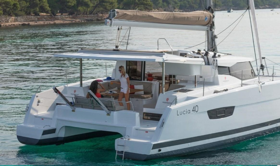 Photo #1 - Fountaine Pajot Lucia 40 - 4 cab. (HAPPY HOUR) en Guadeloupe, La Marina Bas du Fort - 28578