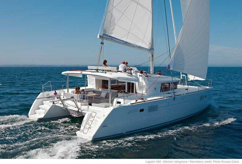 Photo #2 - Lagoon 450 F - 4 + 2 cab. (King Lewis) in Resort & Marina - 29629