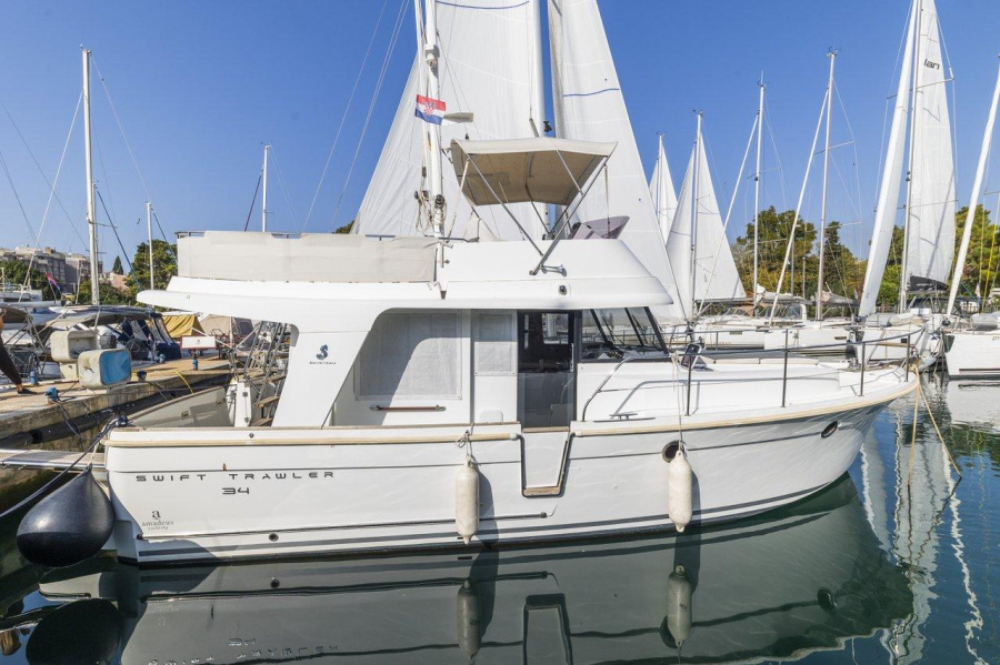 Photo #1 - Swift Trawler 34 Fly (Blue Sky) in Marina Zadar (ex. Tankerkomerc) - 29767