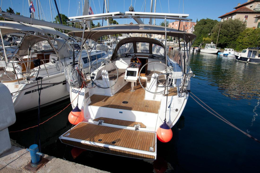 Photo #1 - Bavaria Cruiser 37 - 3 cab. (Gospoja) in Marina (ex. Tankerkomerc) - 30404