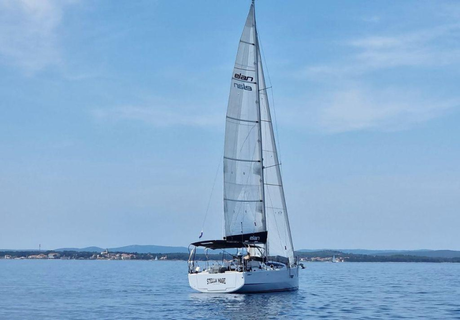 Photo #1 - Elan E4 - 2 cab. (Stella Mare) en Marina (ex. Tankerkomerc) - 30909