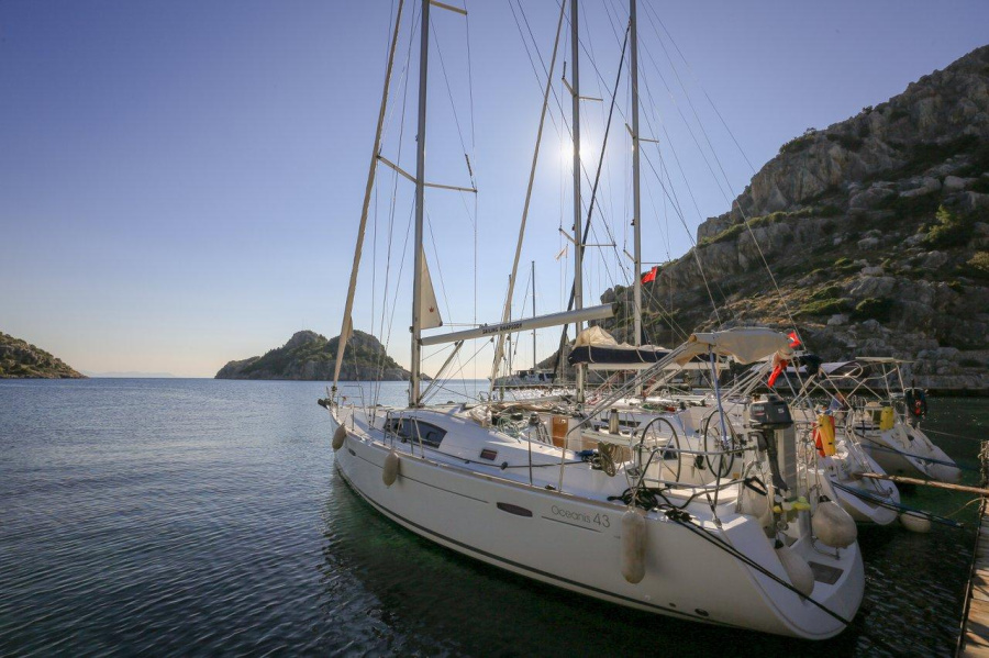 Photo #1 - Oceanis 43 - 3 cab. (Rhapsody) en Adakoy Marina - 31065