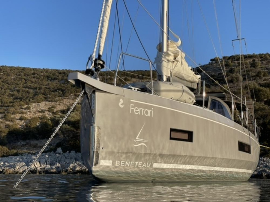 Photo #1 - Oceanis 40.1 - 3 cab. (Ferrari) en main port - 31834