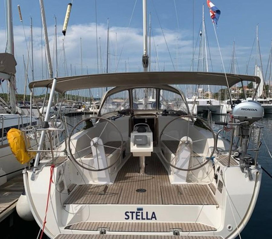 Photo #1 - Bavaria Cruiser 41 - 3 cab. (Stella) in Marina Mandalina - 32463