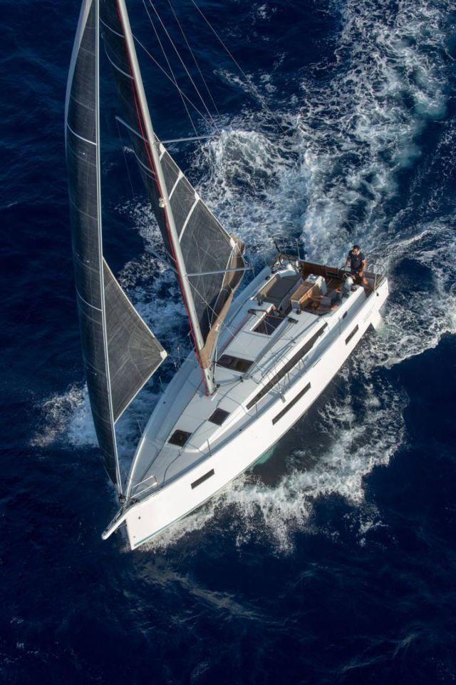 Photo #1 - Sun Odyssey 410 - 3 cab. (Eretmochelys) in Palm Cay Marina - 32627