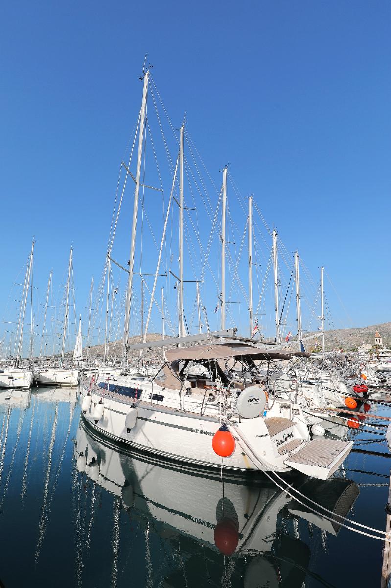Photo #1 - Bavaria Cruiser 37 - 3 cab. (Sursulapitschi) en Marina Tehnomont Veruda - 33087
