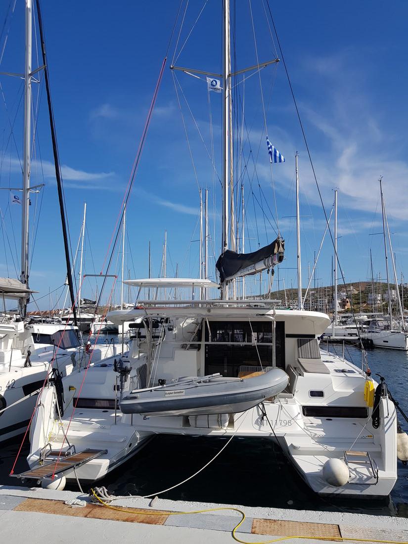 Photo #1 - Lagoon 42 - 4 + 2 cab. (Chamotte) en - Olympic Marine - 33985