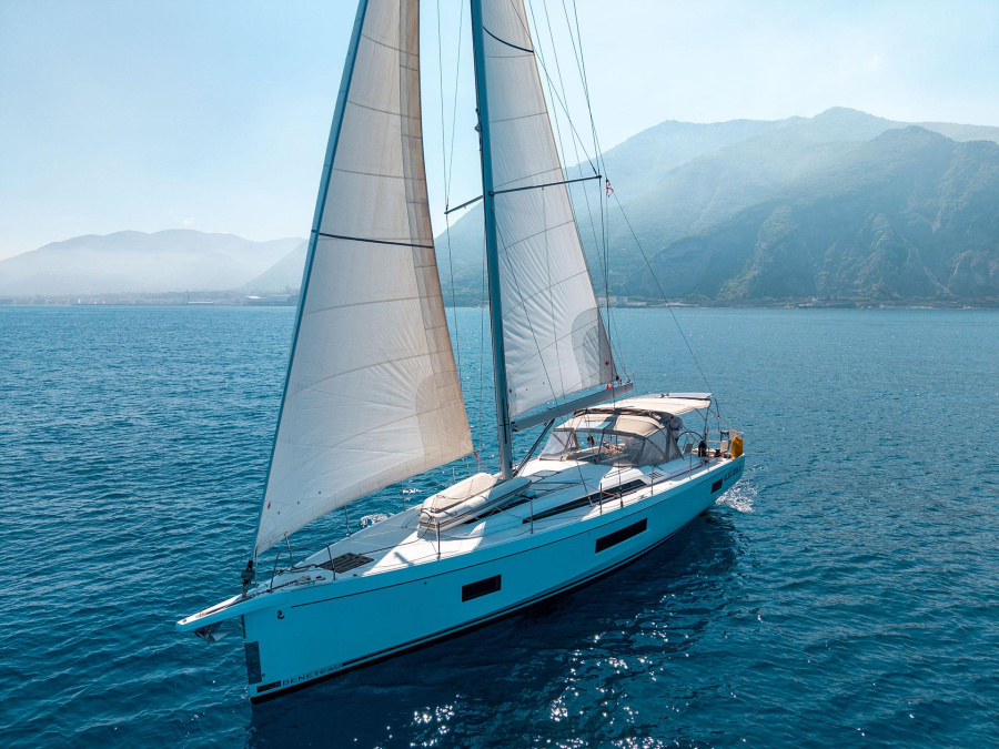 Photo #1 - Oceanis 51.1 - 5 + 1 cab. (Elettra) in Castellammare, Marina di Stabia - 34590
