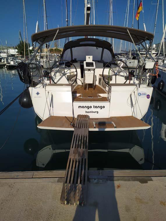 Photo #1 - Sun Odyssey 419 - 3 cab. (Mango Tango) en ACI Marina - 34764