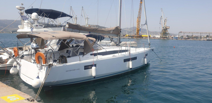 Photo #1 - Sun Odyssey 410 - 3 cab. (Sylphie) in Neo Klima Harbor - 34851