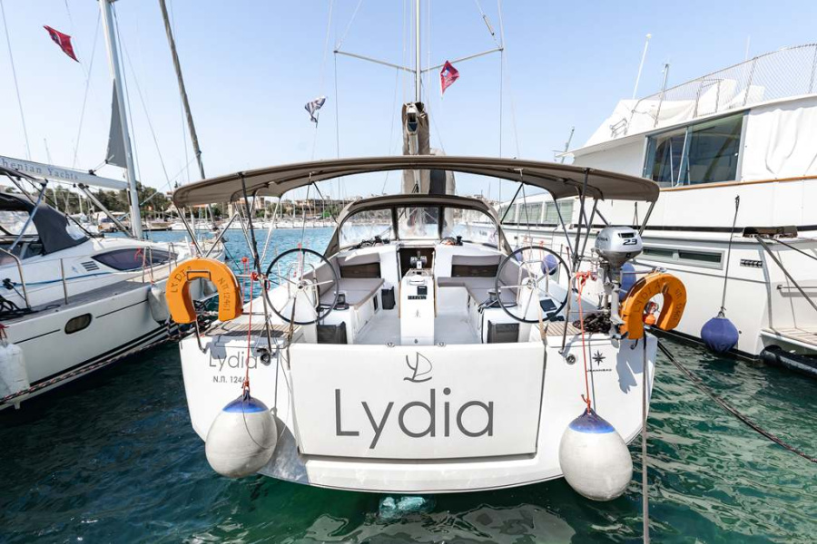 Photo #1 - Sun Odyssey 490 - 4 cab. (Lydia) in main port - 34874