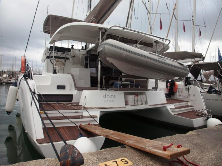 Photo #1 - Lagoon 42 - 4 + 1 cab. (Stolos) in main port - 34978