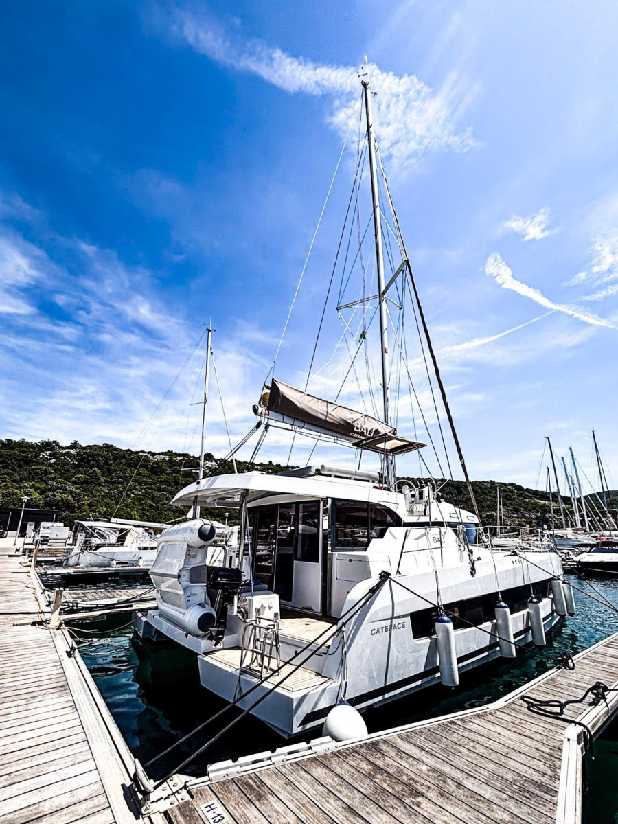 Photo #1 - Bali Catspace (Amon-re) in Marina Kremik - 35528