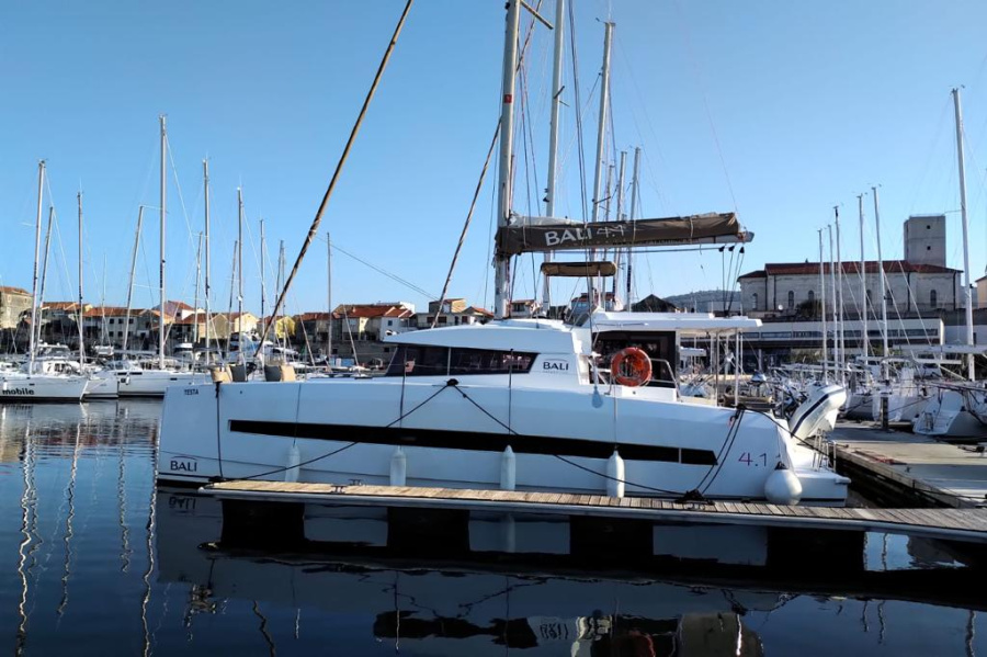 Photo #1 - Bali 4.1 - 4 + 1 cab. (Testa) in Marina Tehnomont Veruda - 35702