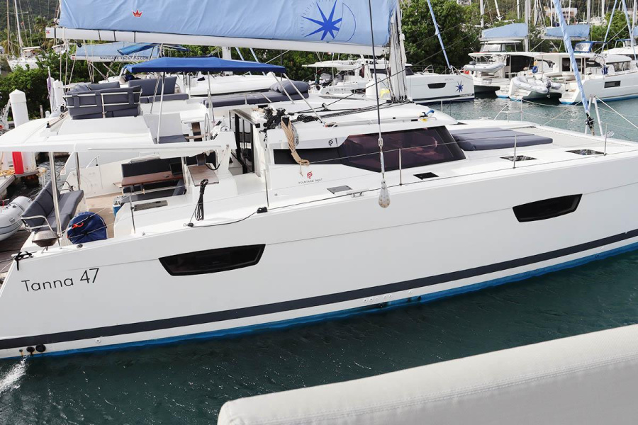 Photo #1 - Fountaine Pajot Tanna 47 - 5 + 1 cab. (Instigator) en Resort & Marina - 36070