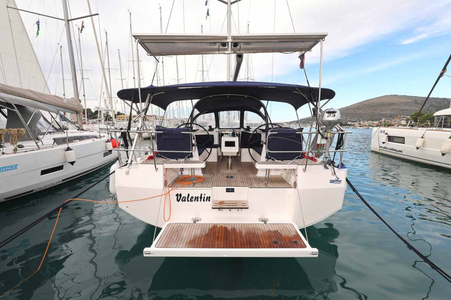 Photo #1 - Bavaria C42 (Valentin) in ACI Marina - 36471