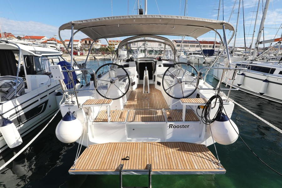Photo #1 - Oceanis 34.1 - 3 cab. (Rooster) in Marina - 36700