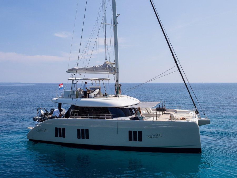Photo #1 - Sunreef 50 (Sweet Dreams) en Marina - 36946