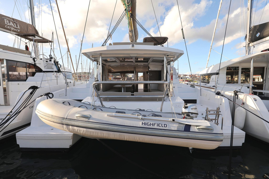 Photo #1 - Bali 4.2 - 4 + 1 cab. (Aurora) en ACI Marina - 37161