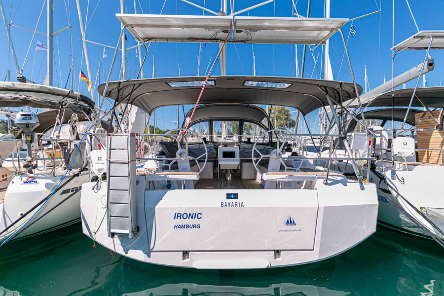 Photo #1 - Bavaria C42 (Ironic) en Lefkas, D-Marin - 37503