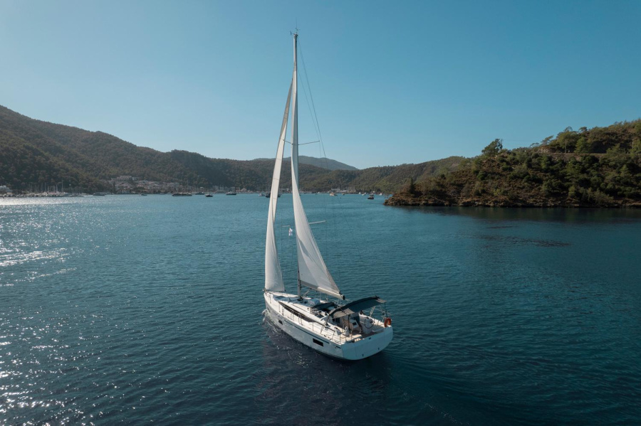 Photo #1 - Bavaria C38 (Arinna) in Yes Marina - 37639