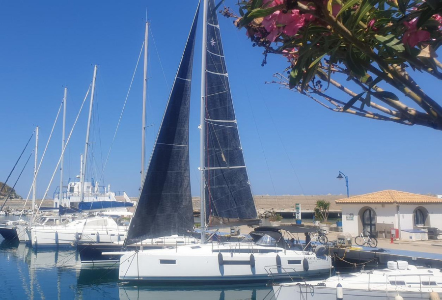 Photo #1 - Sun Odyssey 410 - 3 cab. (The song is you) en Porto di - 37643