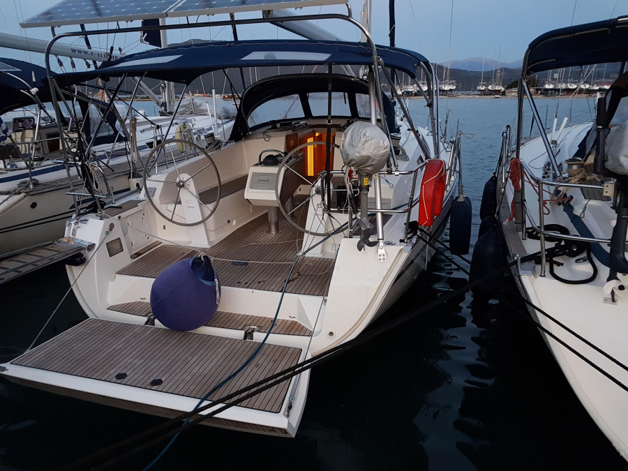Photo #1 - Bavaria Cruiser 41 - 3 cab. (Marea) in Lefkas main port - 37671