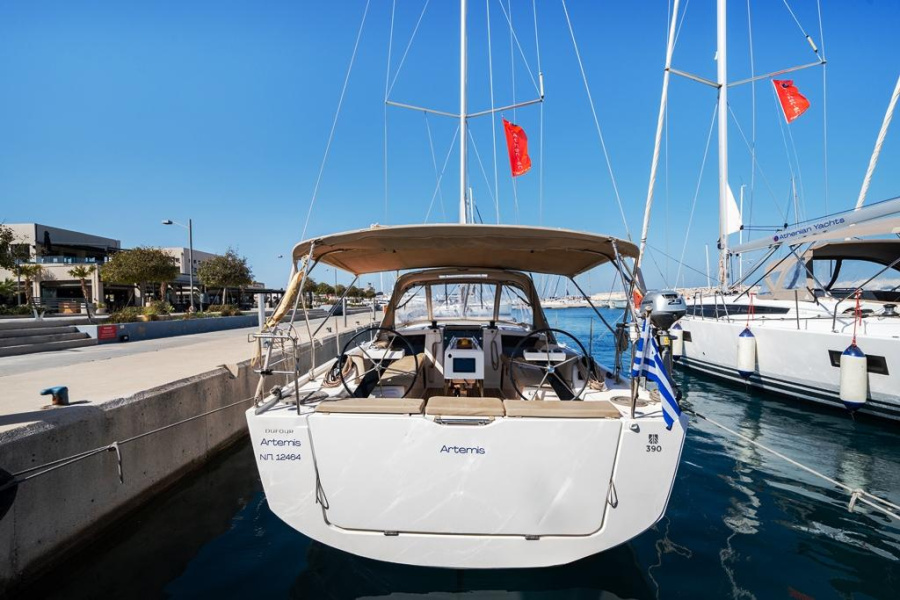 Photo #1 - Dufour 390 GL (Artemis) en New Marina - 37808