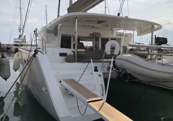Photo #1 - Lagoon 450 F - 4 + 2 cab. (Azraq) in Athens, Alimos marina - 37904