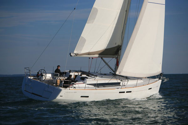 Photo #1 - Sun Odyssey 439 (Mira) in Marina d'Arechi - 38087