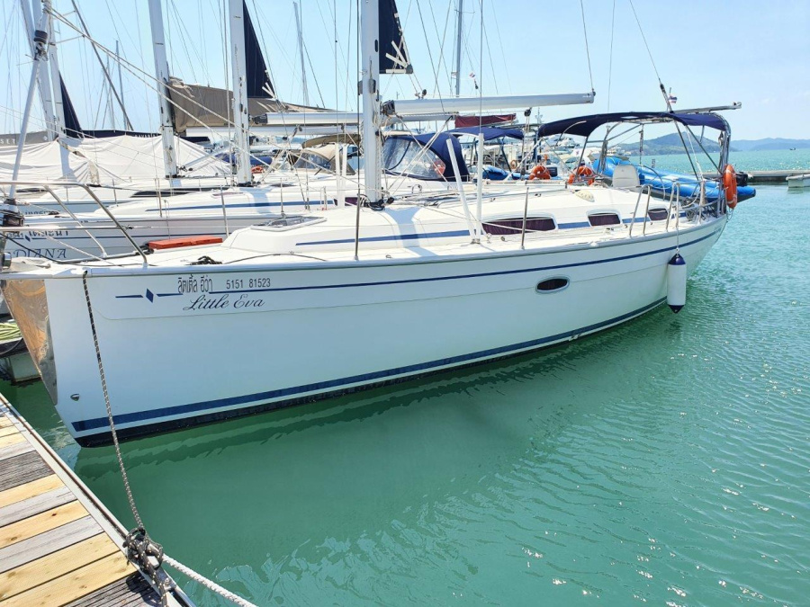 Photo #1 - Bavaria 34 Cruiser - 2 cab. (Little Eva) in Yacht Haven Marina - 38187