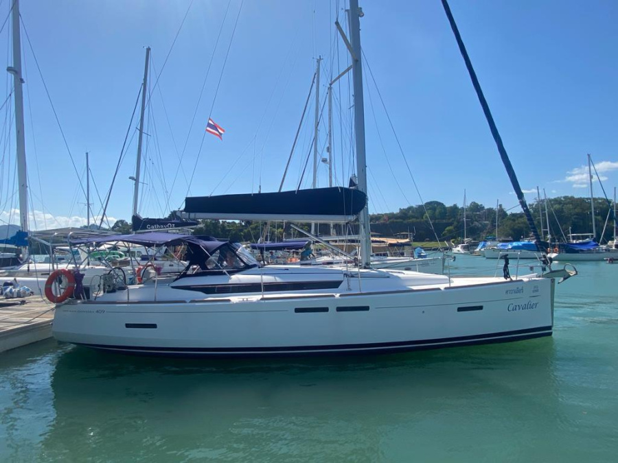 Photo #1 - Sun Odyssey 409 (Cavalier) in Yacht Haven Marina - 38190