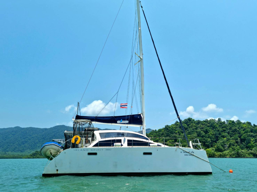 Photo #1 - Island Spirit 38 - 4 cab. (Island Breeze) in Thailand - 38208