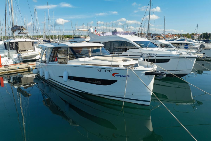 Photo #1 - Greenline 39 (Vita Bella) in Marina Kornati - 38876