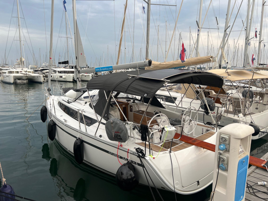 Photo #1 - Bavaria Cruiser 34 (Happy) in Marina Punat - 38977