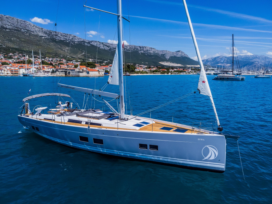 Photo #1 - Hanse 588 - 5 + 1 cab. (Eywa) in Marina - 39174
